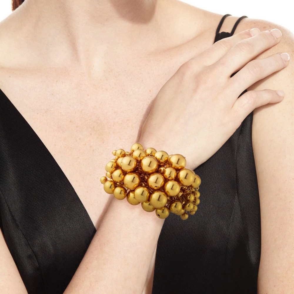Oscar de La Renta, runway Elegant Gold Beaded Bracelet. - Picture 2 of 14